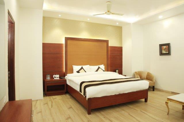 Green Palms Hotel Delhi  Exterior photo